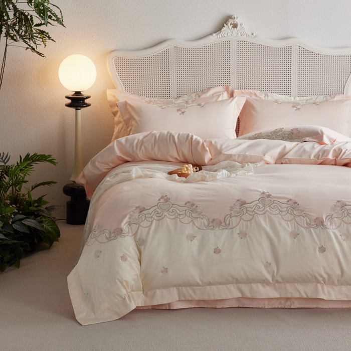 91家纺网 家纺一手货源 找家纺 咏绒家纺工厂店 2025新款100支澳棉长绒棉纯棉CR工艺极简轻奢刺绣四件套-南法玫瑰系列 南法玫瑰-玉竹粉