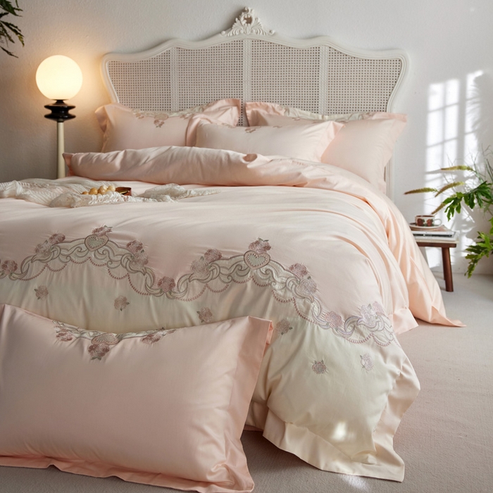 91家纺网 家纺一手货源 找家纺 咏绒家纺工厂店 2025新款100支澳棉长绒棉纯棉CR工艺极简轻奢刺绣四件套-南法玫瑰系列 南法玫瑰-玉竹粉