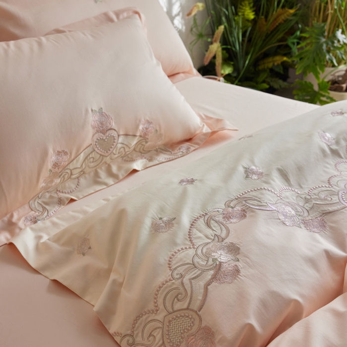 91家纺网 家纺一手货源 找家纺 咏绒家纺工厂店 2025新款100支澳棉长绒棉纯棉CR工艺极简轻奢刺绣四件套-南法玫瑰系列 南法玫瑰-玉竹粉