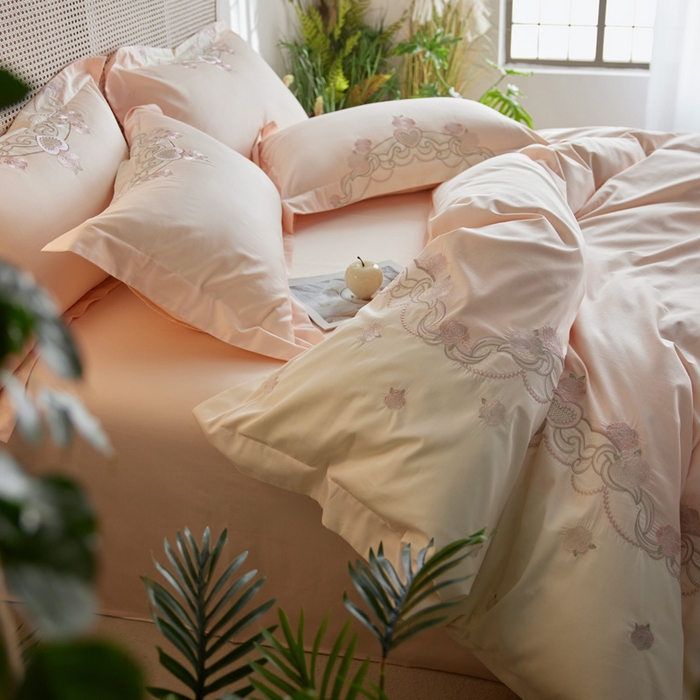 91家纺网 家纺一手货源 找家纺 咏绒家纺工厂店 2025新款100支澳棉长绒棉纯棉CR工艺极简轻奢刺绣四件套-南法玫瑰系列 南法玫瑰-玉竹粉