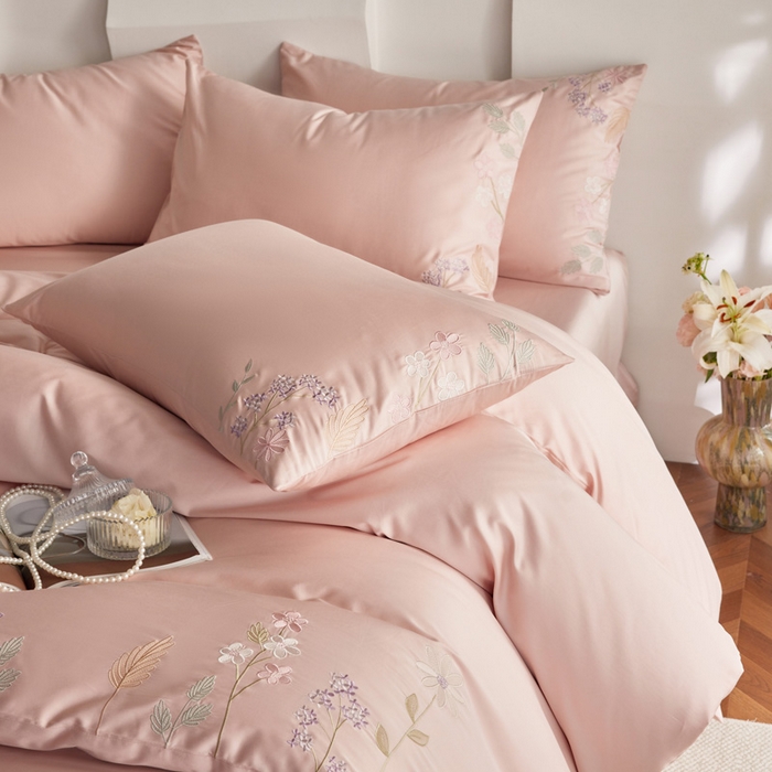 91家纺网 家纺一手货源 找家纺 咏绒家纺工厂店 2025新款100支长绒棉纯棉四件套-花草自春风系列 柏林少女