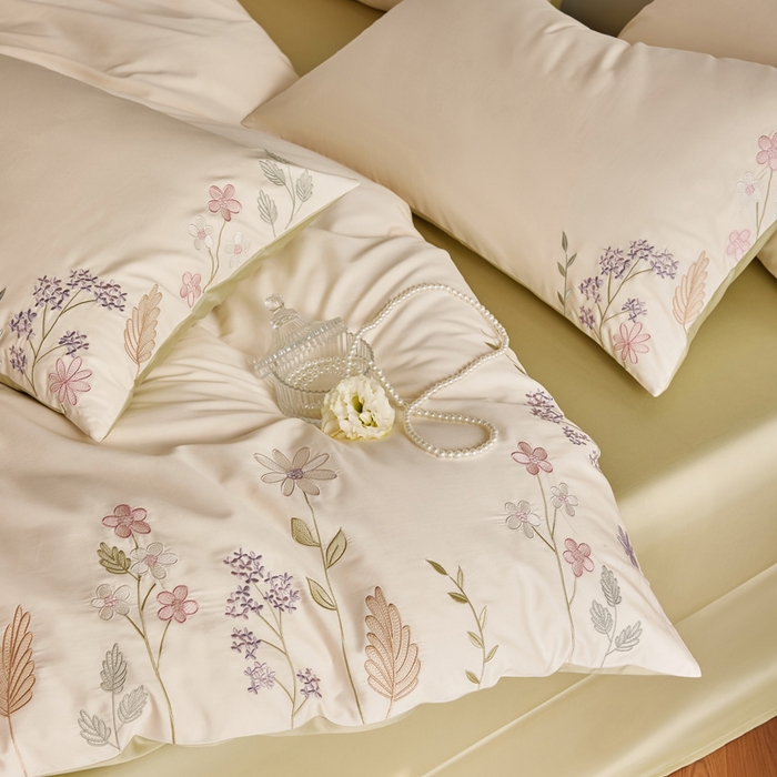 91家纺网 家纺一手货源 找家纺 咏绒家纺工厂店 2025新款100支长绒棉纯棉四件套-花草自春风系列 清水芙蓉