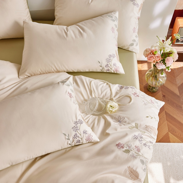 91家纺网 家纺一手货源 找家纺 咏绒家纺工厂店 2025新款100支长绒棉纯棉四件套-花草自春风系列 清水芙蓉