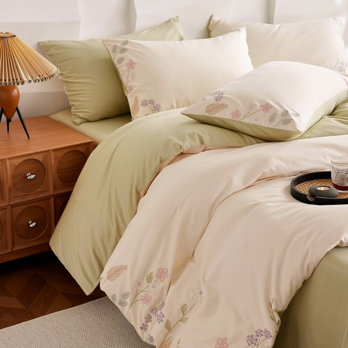 91家纺网 家纺一手货源 找家纺 咏绒家纺工厂店 2025新款100支长绒棉纯棉四件套-花草自春风系列 清水芙蓉