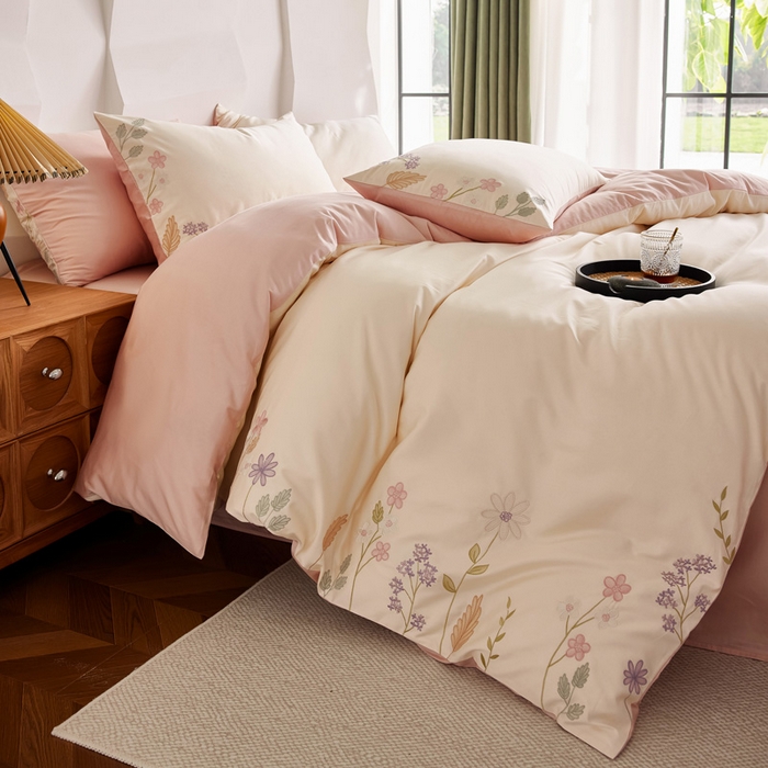 91家纺网 家纺一手货源 找家纺 咏绒家纺工厂店 2025新款100支长绒棉纯棉四件套-花草自春风系列 云朵吐司