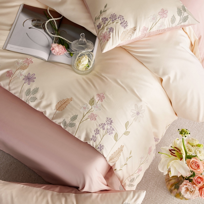 91家纺网 家纺一手货源 找家纺 咏绒家纺工厂店 2025新款100支长绒棉纯棉四件套-花草自春风系列 云朵吐司