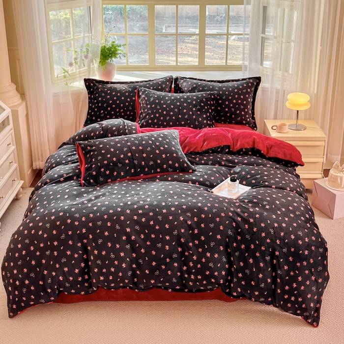 91家纺网 家纺一手货源 找家纺 斯卡诺家纺 2026新款小清新牛奶绒床盖四件套冬季加厚床盖四件套 粉玫瑰