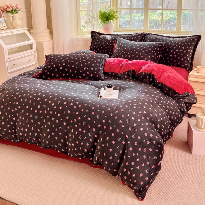 91家纺网 家纺一手货源 找家纺 斯卡诺家纺 2026新款小清新牛奶绒床盖四件套冬季加厚床盖四件套 粉玫瑰