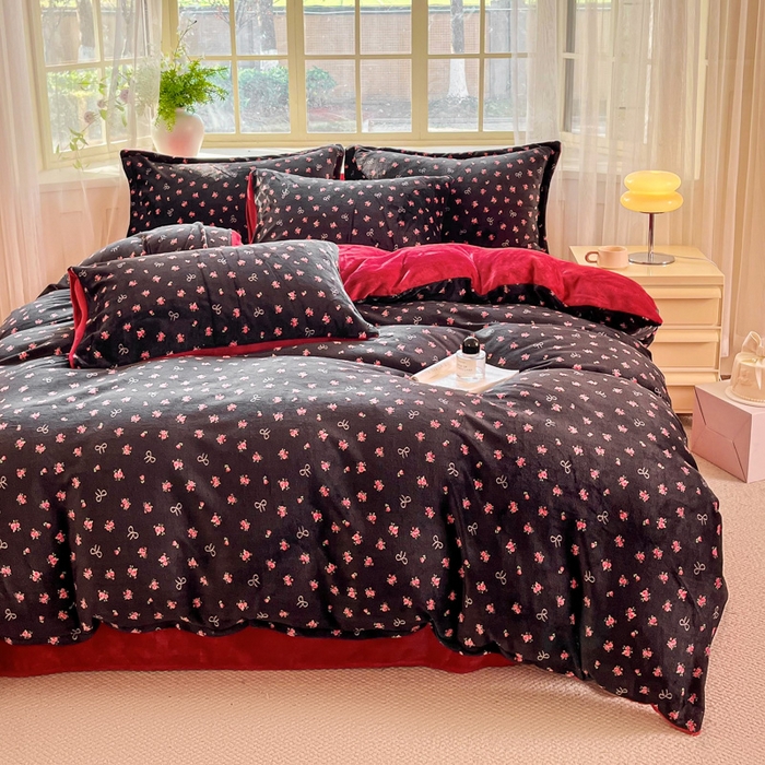 91家纺网 家纺一手货源 找家纺 斯卡诺家纺 2026新款小清新牛奶绒床盖四件套冬季加厚床盖四件套 粉玫瑰