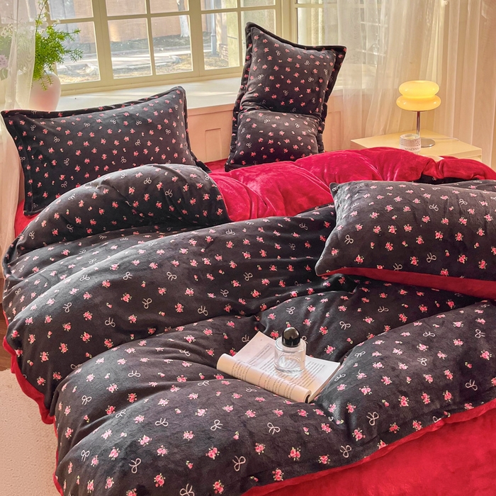 91家纺网 家纺一手货源 找家纺 斯卡诺家纺 2026新款小清新牛奶绒床盖四件套冬季加厚床盖四件套 粉玫瑰