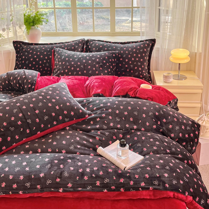 91家纺网 家纺一手货源 找家纺 斯卡诺家纺 2026新款小清新牛奶绒床盖四件套冬季加厚床盖四件套 粉玫瑰