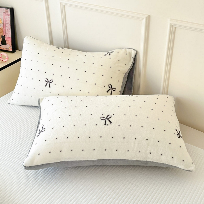 91家纺网 家纺一手货源 找家纺 贝扬思家纺 2025新款卡通牛奶绒豆豆绒抗菌被冬被被子被芯-奶豆 奶豆-蝴蝶点点心