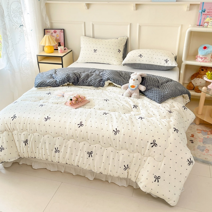 91家纺网 家纺一手货源 找家纺 贝扬思家纺 2025新款卡通牛奶绒豆豆绒抗菌被冬被被子被芯-奶豆 奶豆-蝴蝶点点心