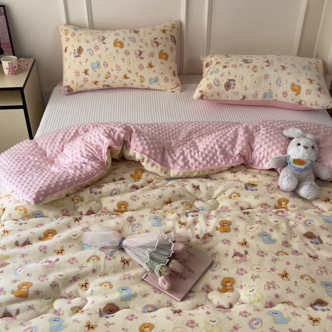 91家纺网 家纺一手货源 找家纺 贝扬思家纺 2025新款卡通牛奶绒豆豆绒抗菌被冬被被子被芯-奶豆 奶豆-卖萌修狗