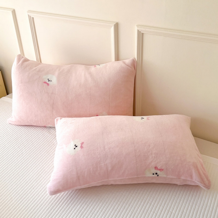 91家纺网 家纺一手货源 找家纺 贝扬思家纺 2025新款卡通牛奶绒豆豆绒抗菌被冬被被子被芯-奶豆 奶豆-绒绒小狗粉