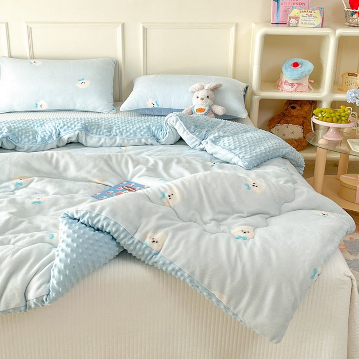 91家纺网 家纺一手货源 找家纺 贝扬思家纺 2025新款卡通牛奶绒豆豆绒抗菌被冬被被子被芯-奶豆 奶豆-绒绒小狗蓝