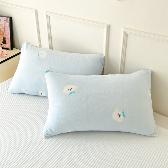 91家纺网 家纺一手货源 找家纺 贝扬思家纺 2025新款卡通牛奶绒豆豆绒抗菌被冬被被子被芯-奶豆 奶豆-绒绒小狗蓝