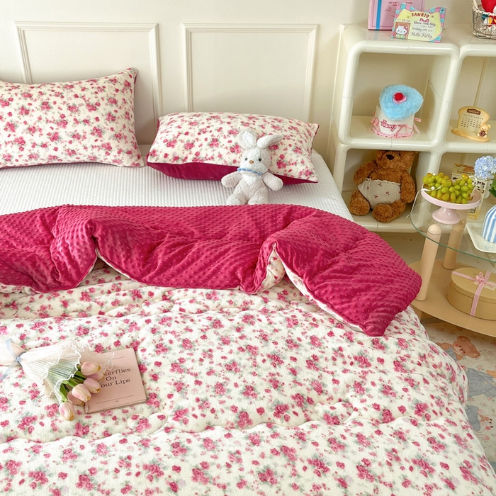 91家纺网 家纺一手货源 找家纺 贝扬思家纺 2025新款卡通牛奶绒豆豆绒抗菌被冬被被子被芯-奶豆 奶豆-疏影