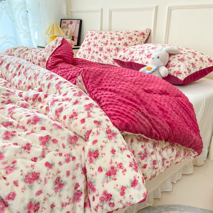 91家纺网 家纺一手货源 找家纺 贝扬思家纺 2025新款卡通牛奶绒豆豆绒抗菌被冬被被子被芯-奶豆 奶豆-疏影