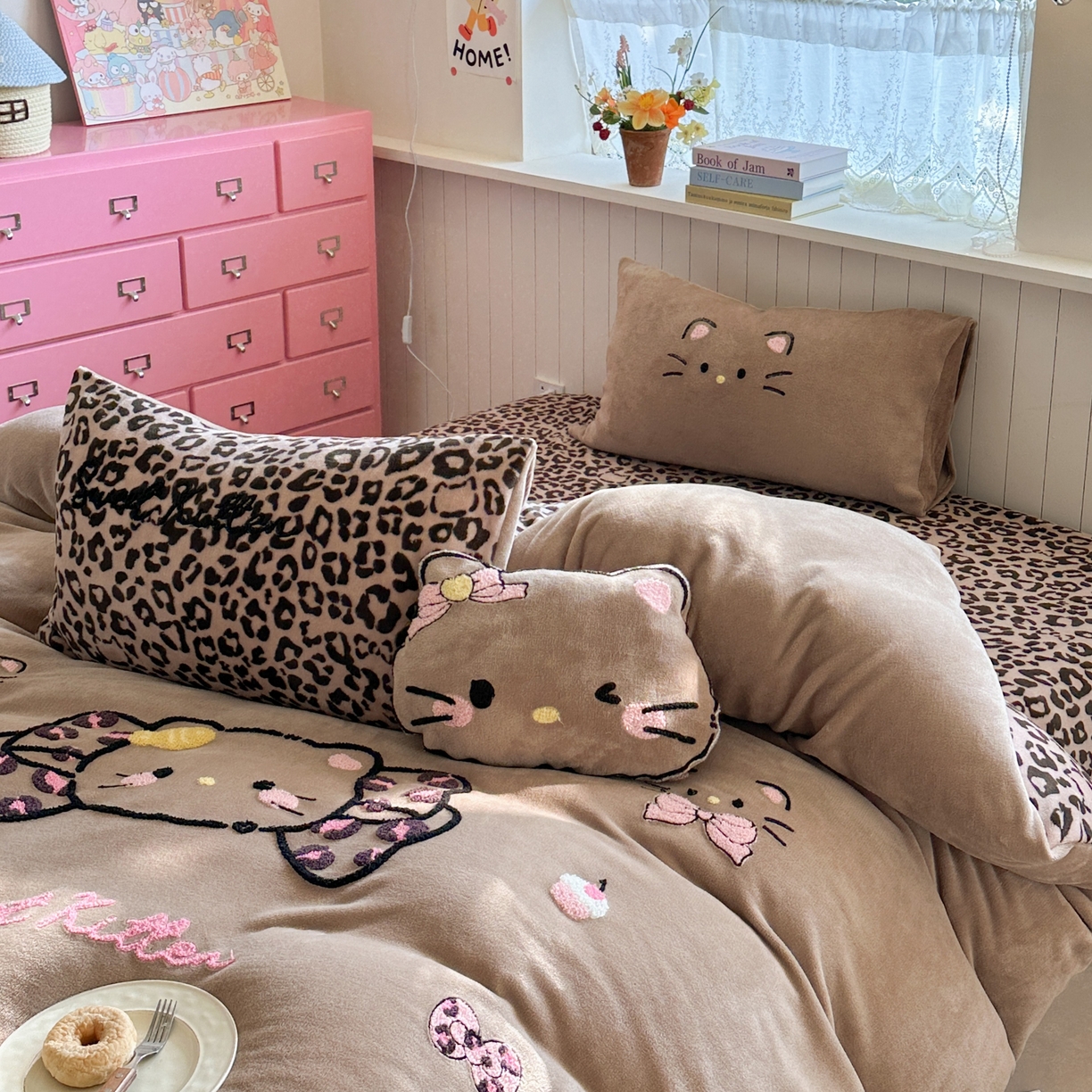 91家纺网 家纺一手货源 找家纺 （总）眠屿家纺 2025新款加厚牛奶绒毛巾绣蝴蝶猫四件套