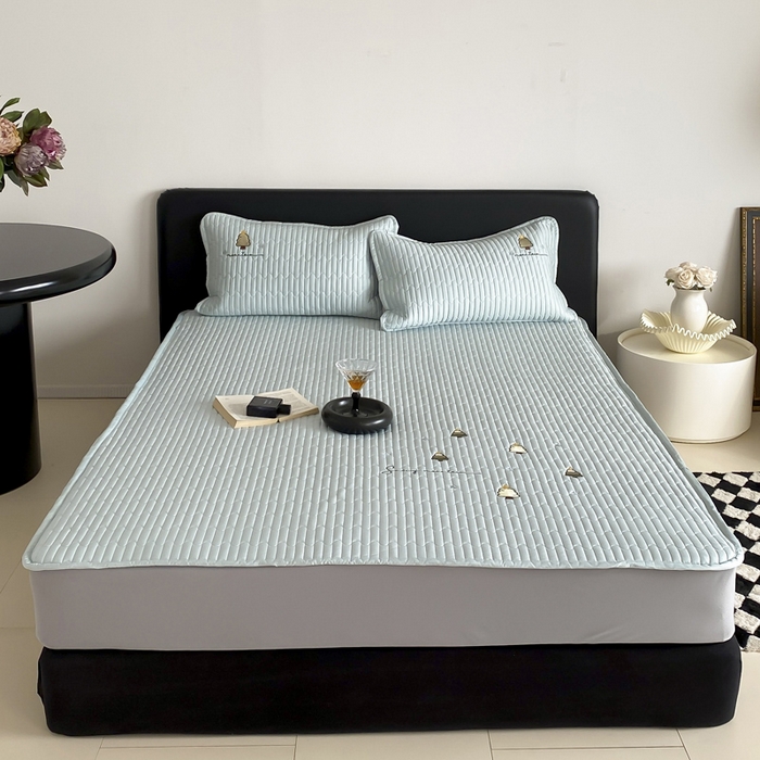 91家纺网 家纺一手货源 找家纺 （总）咏绒家纺工厂店 2025新品50S双股全棉长绒棉刺绣绗缝夹棉床笠床垫保护罩三件套