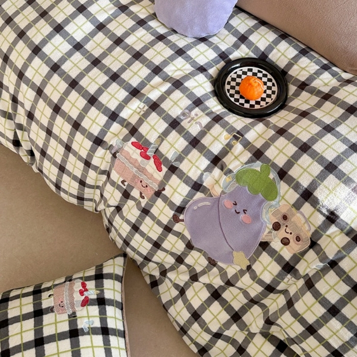 91家纺网 家纺一手货源 找家纺 眠屿家纺 2025新款加厚牛奶绒贴布绣四件套 欢乐音乐