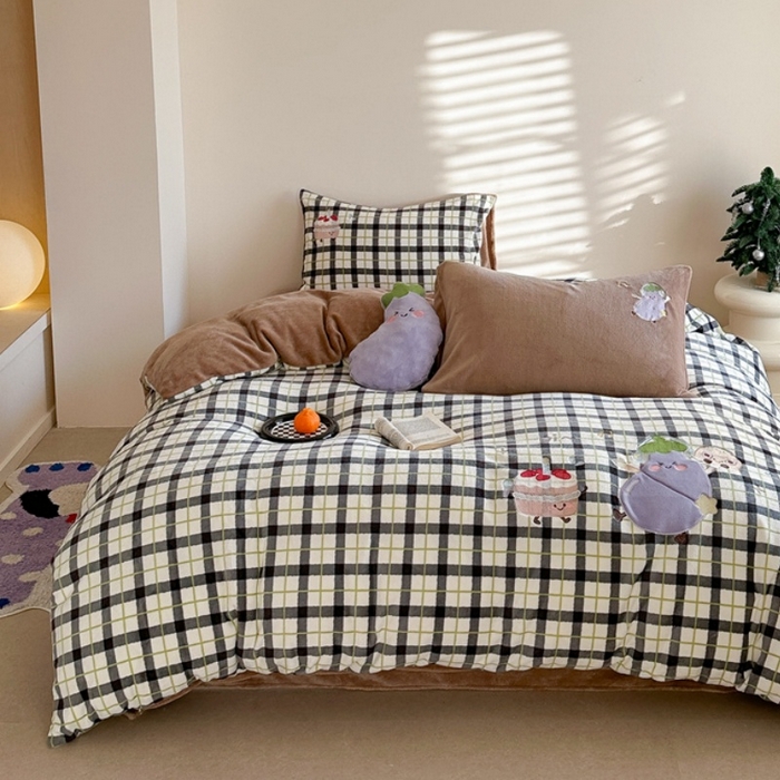 91家纺网 家纺一手货源 找家纺 眠屿家纺 2025新款加厚牛奶绒贴布绣四件套 欢乐音乐