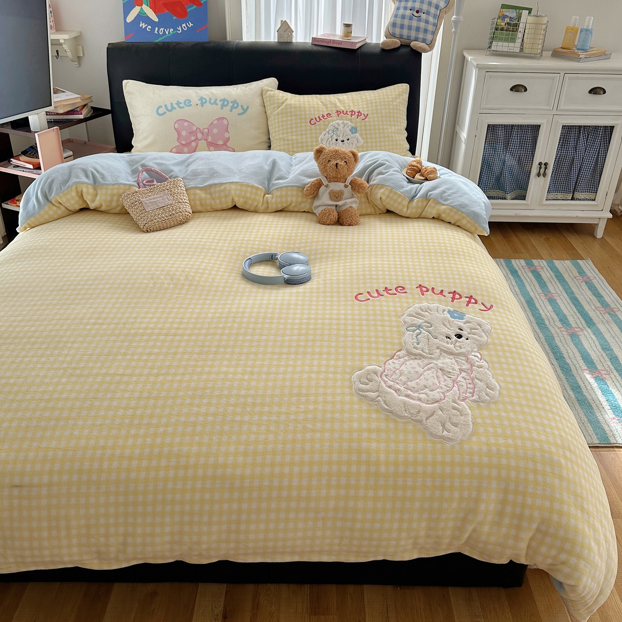 91家纺网 家纺一手货源 找家纺 觅糖家纺 2025新款大版卡通牛奶绒床盖四件套 奶油小狗