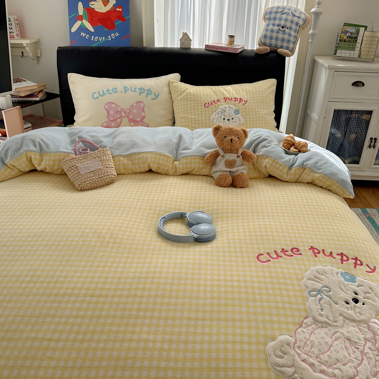 91家纺网 家纺一手货源 找家纺 觅糖家纺 2025新款大版卡通牛奶绒床盖四件套 奶油小狗