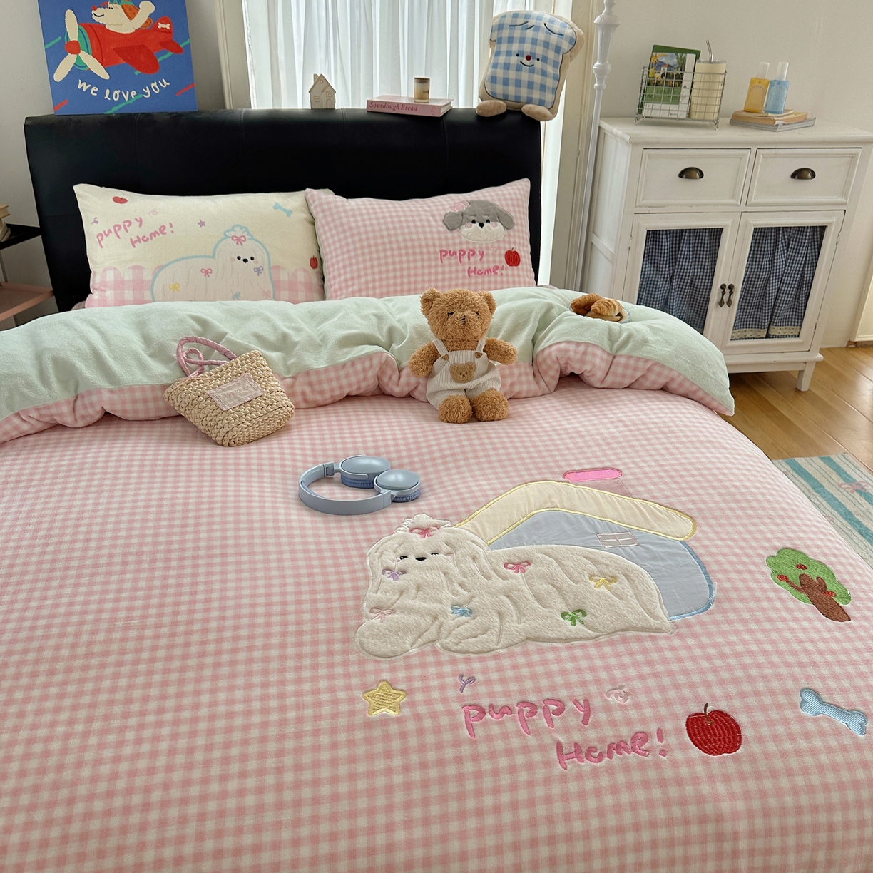 91家纺网 家纺一手货源 找家纺 觅糖家纺 2025新款大版卡通牛奶绒床盖四件套 甜心哈基米