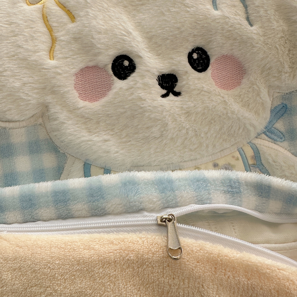 91家纺网 家纺一手货源 找家纺 觅糖家纺 2025新款大版卡通牛奶绒床盖四件套 樱桃小狗