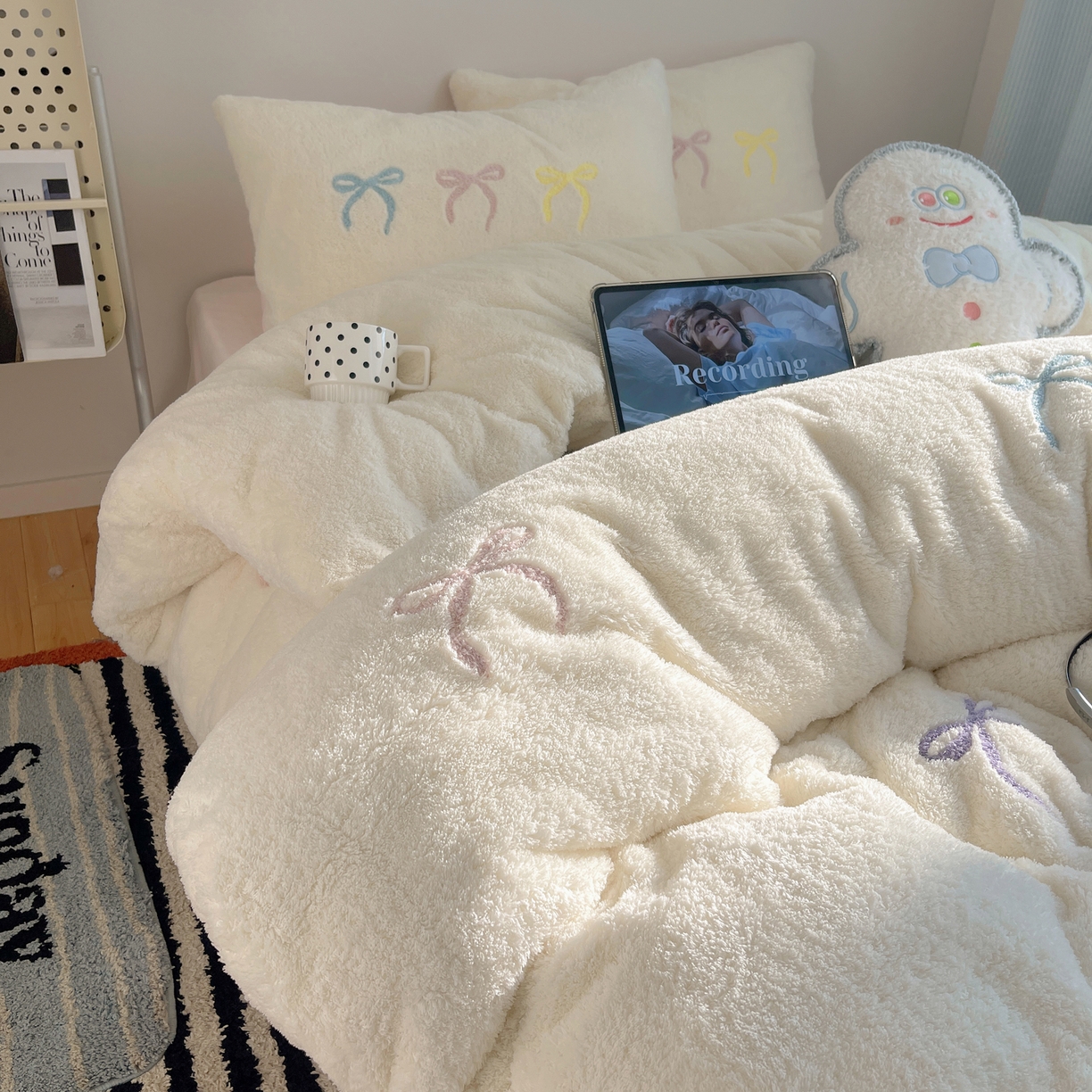 91家纺网 家纺一手货源 找家纺 （总）觅糖家纺 2025新款双面泰迪绒卡通毛巾绣系列四件套