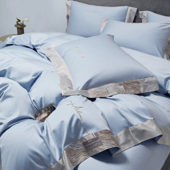 91家纺网 家纺一手货源 找家纺 咏绒家纺工厂店 2025新款100支澳棉纯棉CR工艺极简轻奢刺绣四件套-极光系列 极光-迷雾蓝