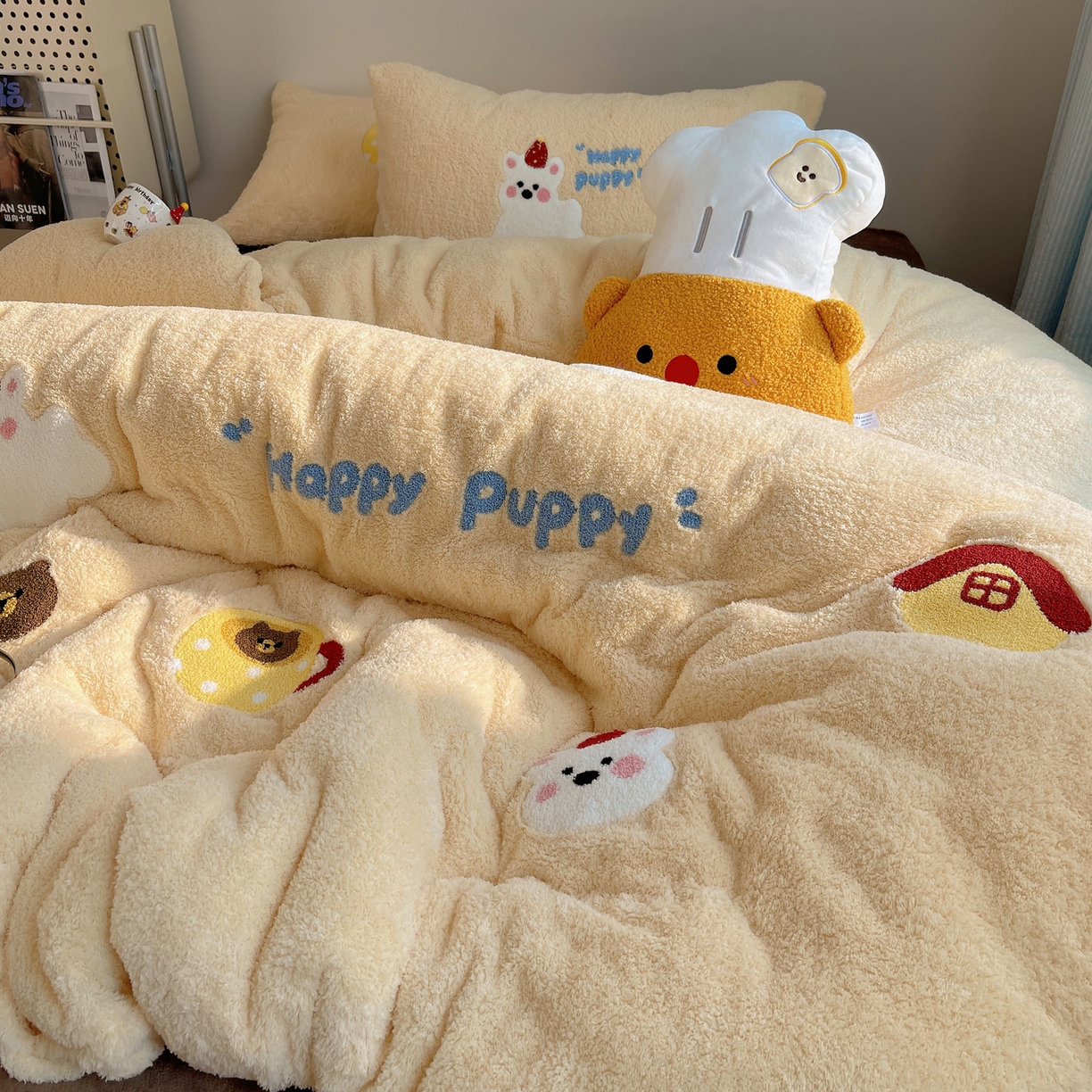 91家纺网 家纺一手货源 找家纺 觅糖家纺 2025新款双面泰迪绒卡通毛巾绣系列四件套 奶呼西高地