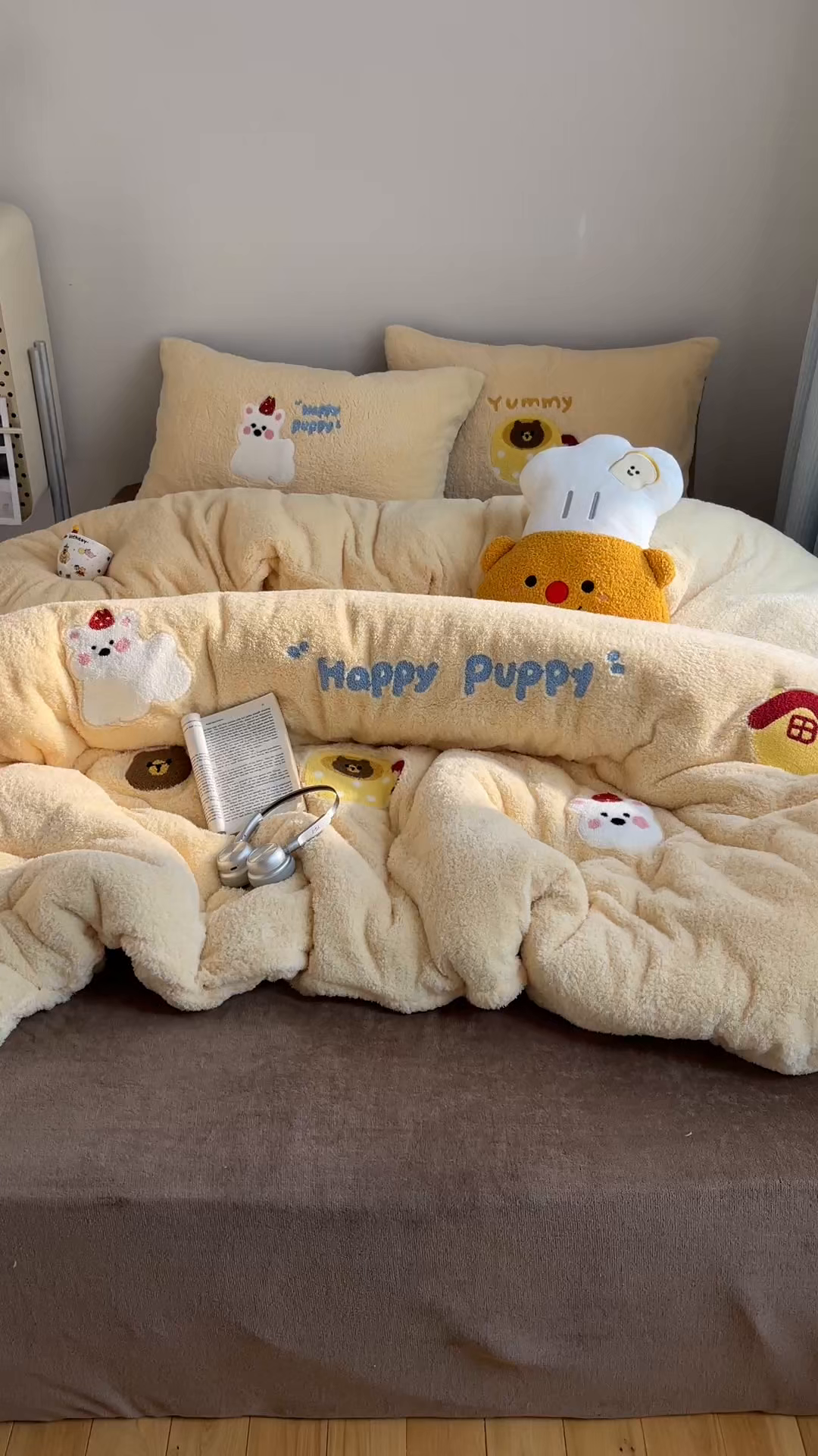 91家纺网 家纺一手货源 找家纺 觅糖家纺 2025新款双面泰迪绒卡通毛巾绣系列四件套 奶呼西高地