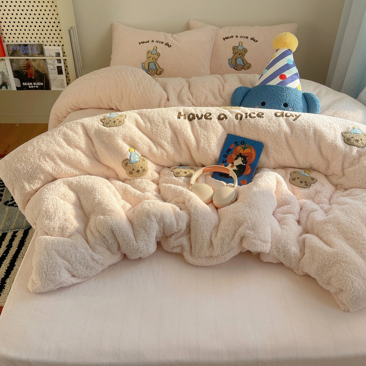 91家纺网 家纺一手货源 找家纺 觅糖家纺 2025新款双面泰迪绒卡通毛巾绣系列四件套 晚安熊仔