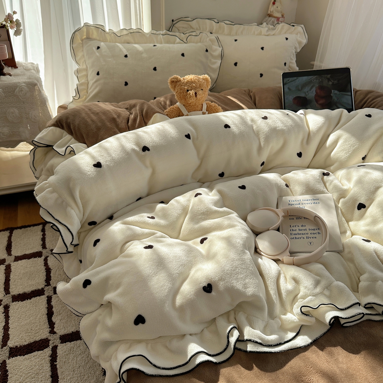 91家纺网 家纺一手货源 找家纺 （总）觅糖家纺 2025新款牛奶绒荷叶边小小系列四件套