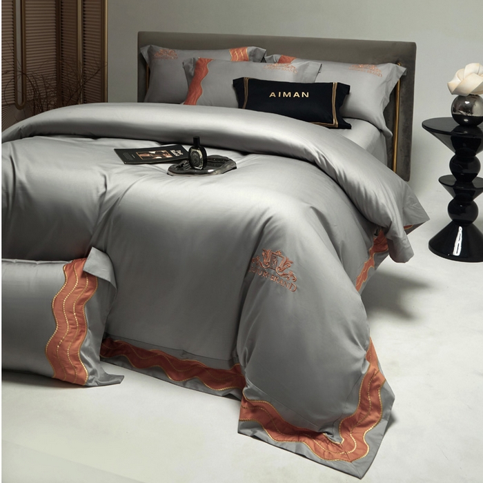 91家纺网 家纺一手货源 找家纺 咏绒家纺工厂店 2025新款100支澳棉纯棉CR工艺极简轻奢刺绣四件套-卡佩拉系列 卡佩拉-布拉斯灰