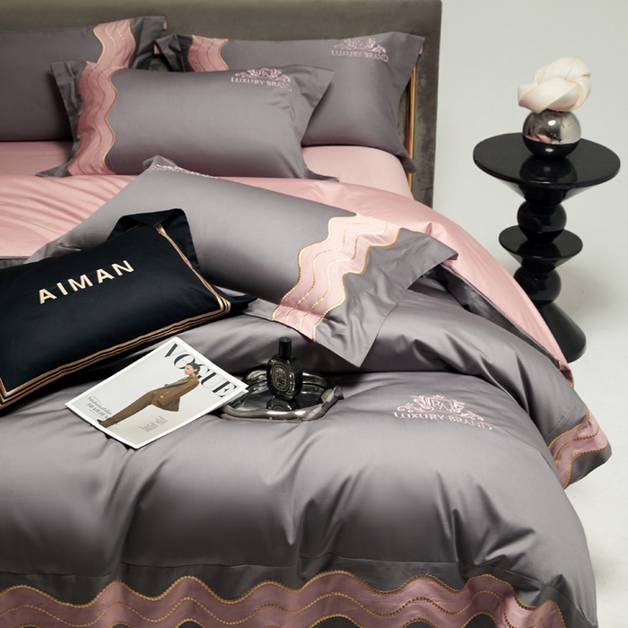 91家纺网 家纺一手货源 找家纺 咏绒家纺工厂店 2025新款100支澳棉纯棉CR工艺极简轻奢刺绣四件套-卡佩拉系列 卡佩拉-中灰