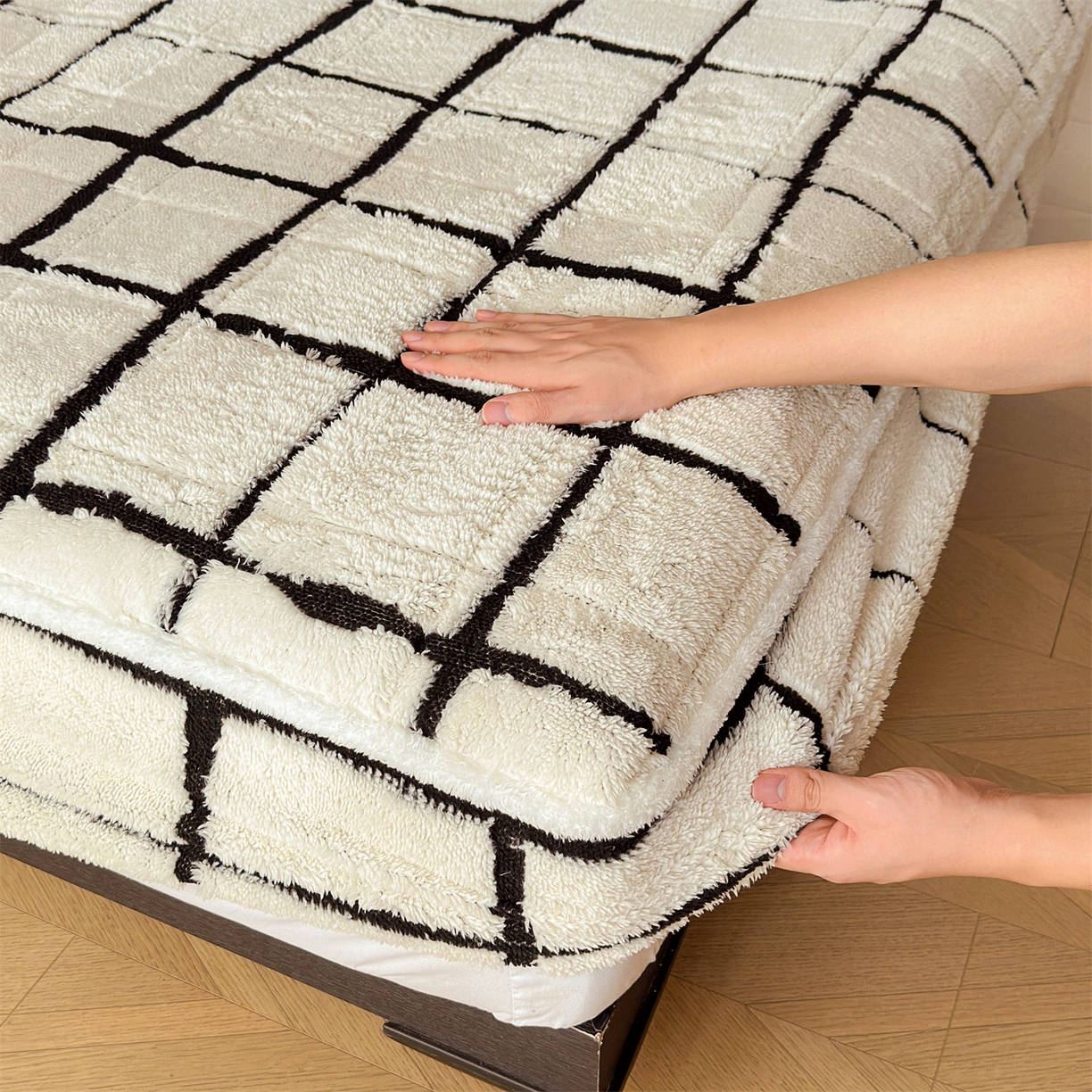 91家纺网 家纺一手货源 找家纺 （总）天之澜家纺 2025新款A类加厚舒棉绒提花夹棉床笠