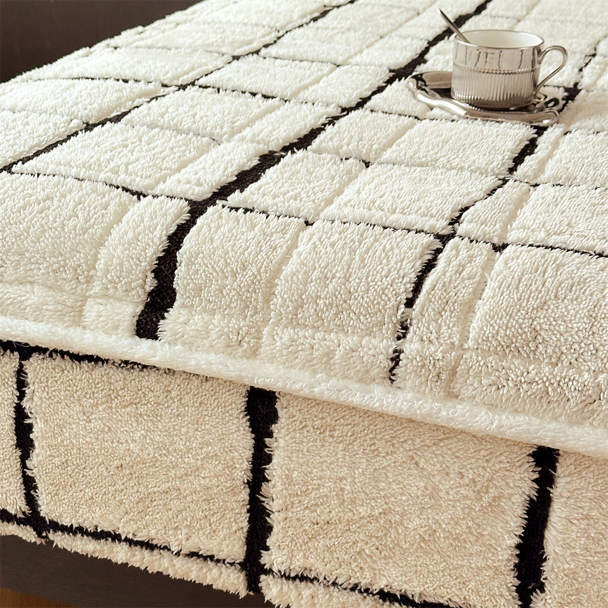 91家纺网 家纺一手货源 找家纺 （总）天之澜家纺 2025新款A类加厚舒棉绒提花夹棉床笠