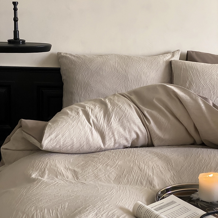 91家纺网 家纺一手货源 找家纺 （总）咏绒家纺工厂店 2025新款色织空气大提花磨毛四件套-月岛弥生