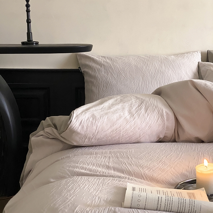 91家纺网 家纺一手货源 找家纺 咏绒家纺工厂店 2025新款色织空气大提花磨毛四件套-月岛弥生 月岛弥生-杏仁烤奶