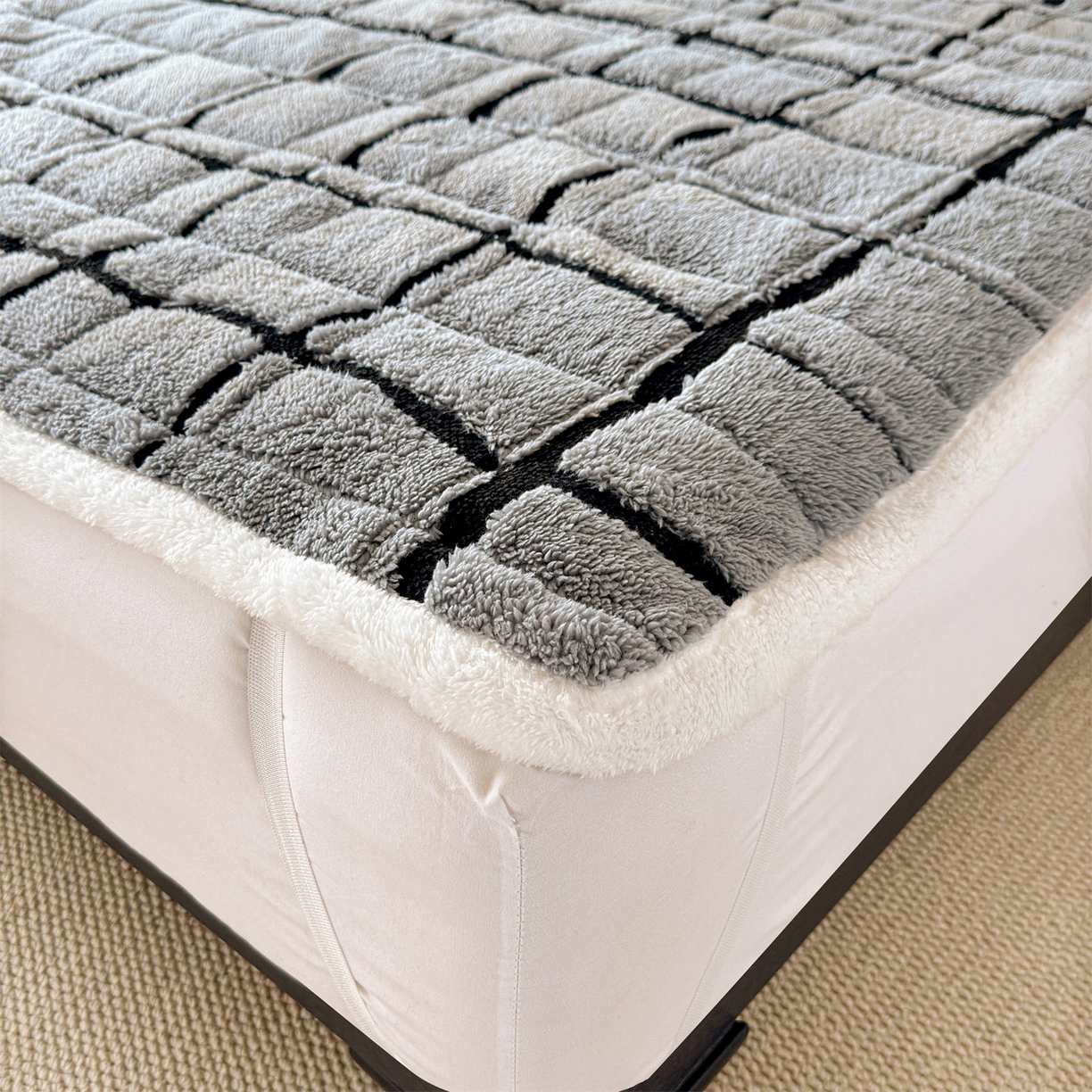 91家纺网 家纺一手货源 找家纺 （总）天之澜家纺 2025新款A类舒棉绒提花夹棉加厚床褥垫