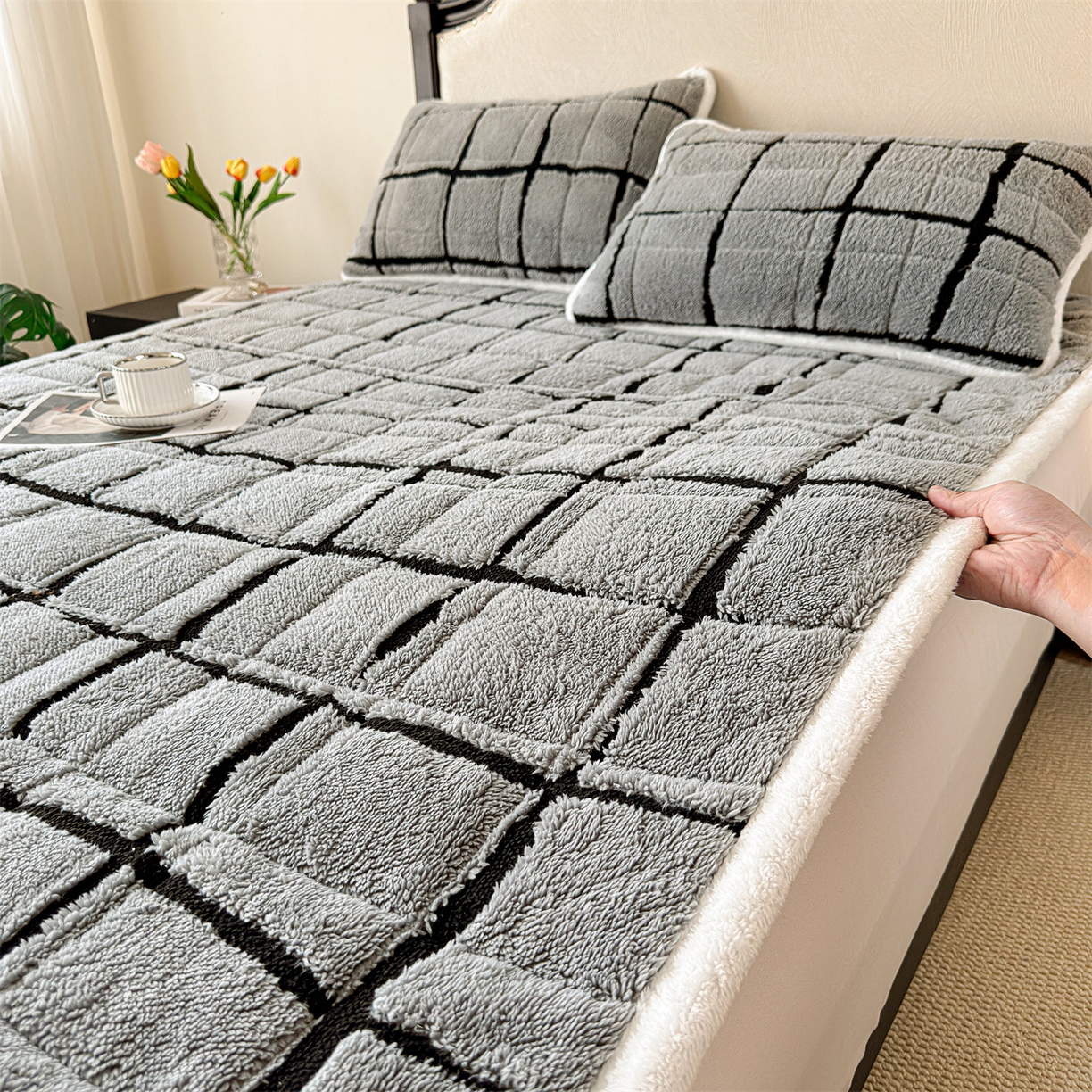 91家纺网 家纺一手货源 找家纺 （总）天之澜家纺 2025新款A类舒棉绒提花夹棉加厚床褥垫