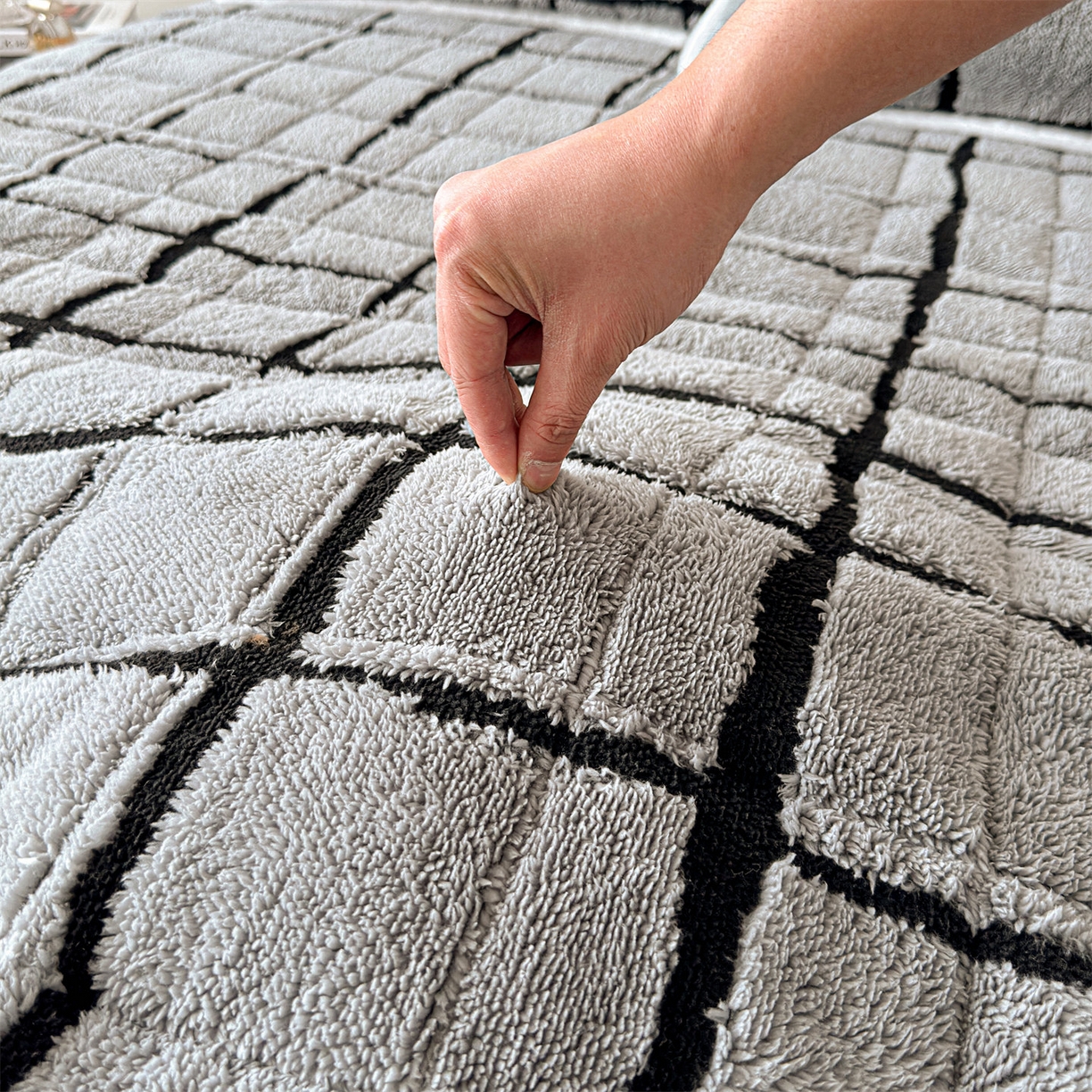 91家纺网 家纺一手货源 找家纺 （总）天之澜家纺 2025新款A类舒棉绒提花夹棉加厚床褥垫