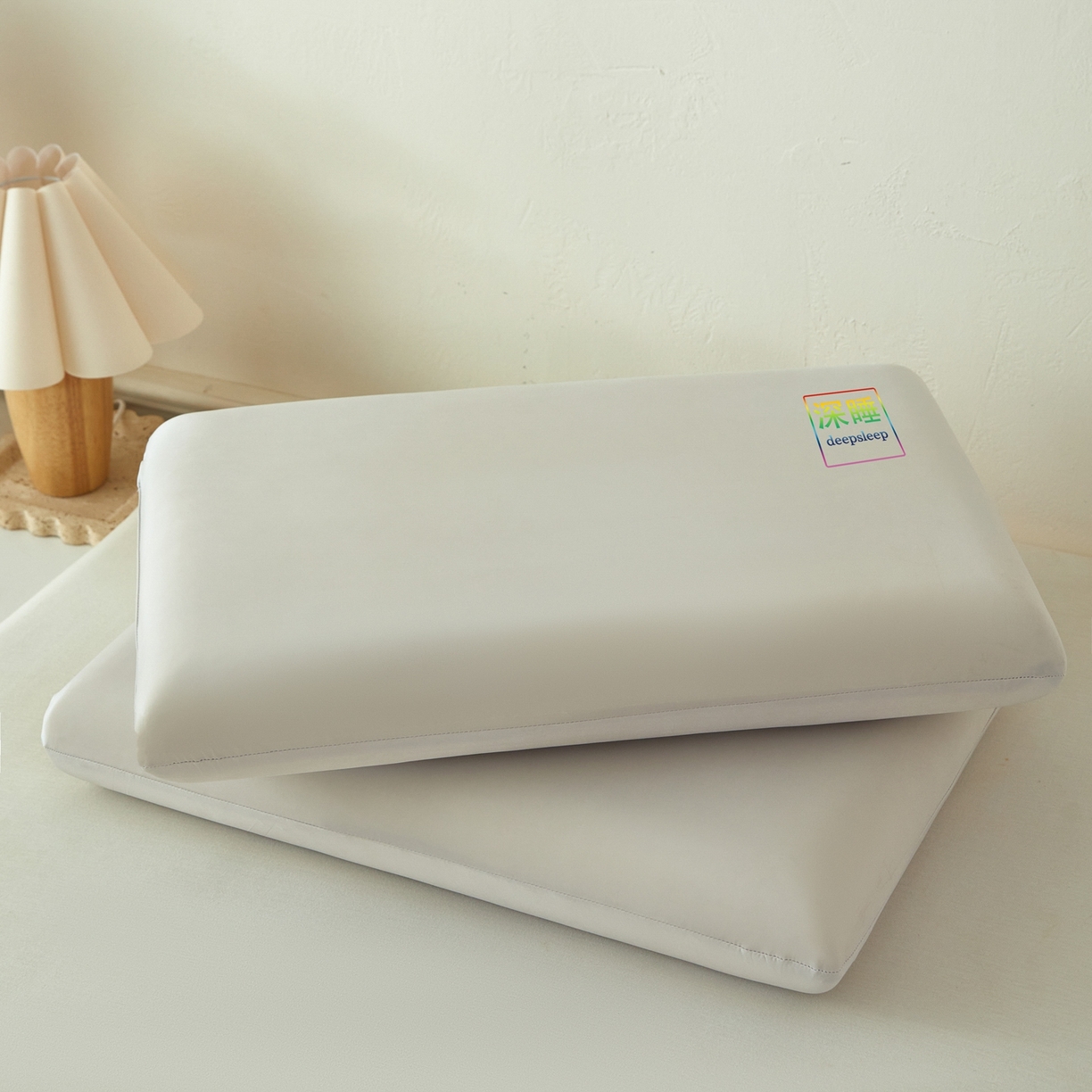 91家纺网 家纺一手货源 找家纺 纳斯顿家纺 2025新款生物基面包枕枕头枕芯 生物基面包枕-灰色