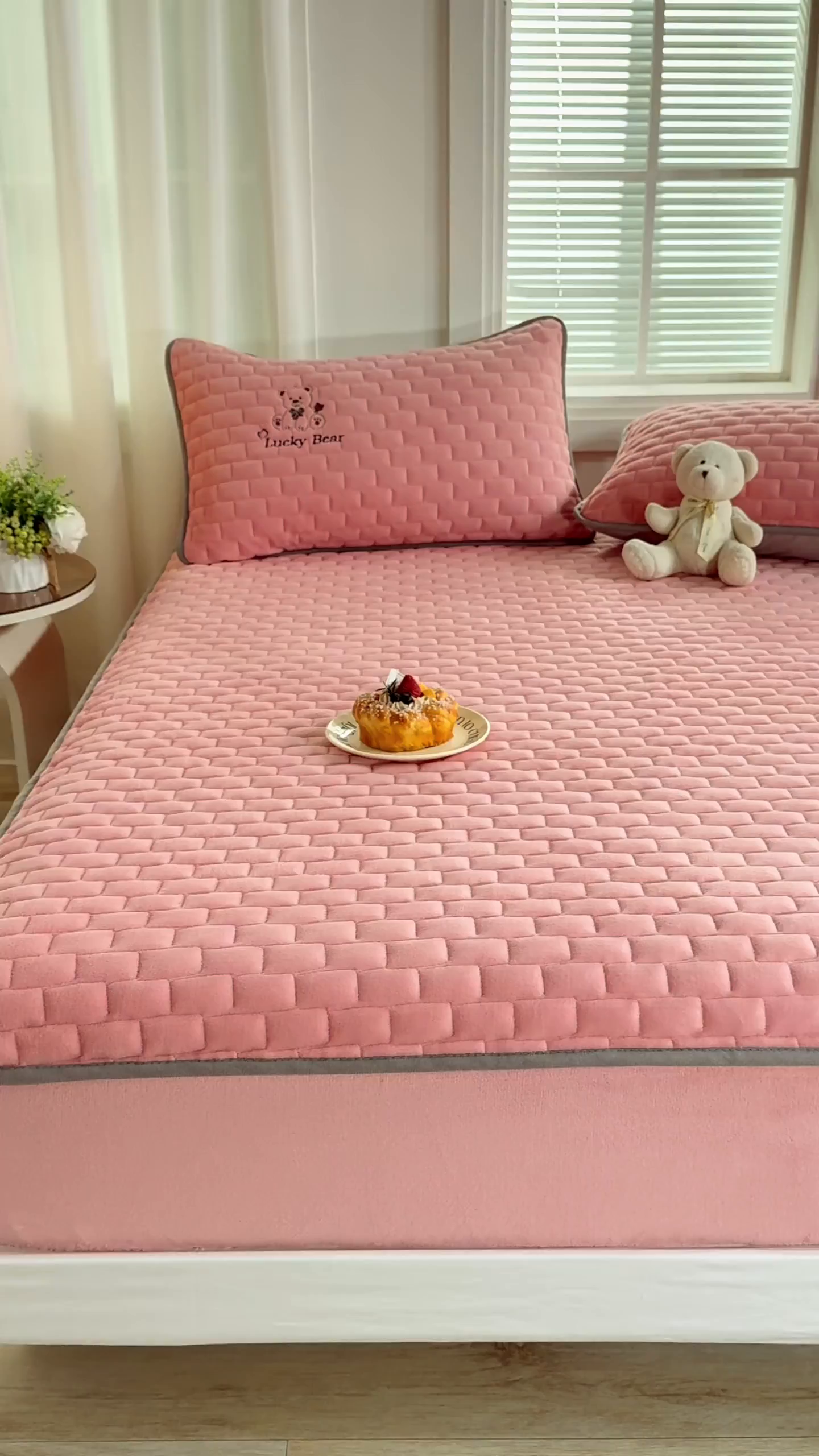 91家纺网 家纺一手货源 找家纺 （总）天之澜家纺 2025新款新棉绒床笠--幸运熊