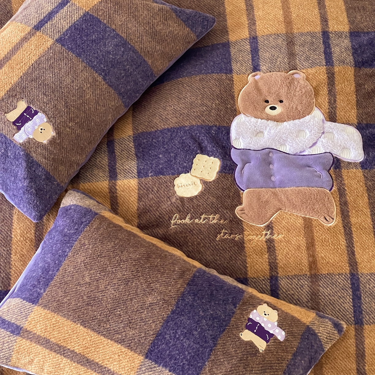 91家纺网 家纺一手货源 找家纺 （总）桃子家居 2025新款A类高级仿生绵羊绒兔毛贴布绣刺绣工艺卡通少女加厚牛奶绒系列四件套