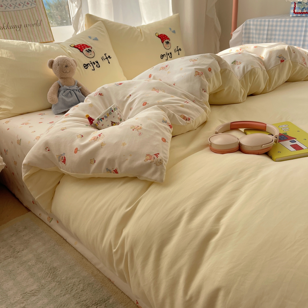 91家纺网 家纺一手货源 找家纺 凯洛奇 2026新款A类卡通豹纹毛巾绣软糯糯水洗棉四件套（提供买家秀） 可爱星星人